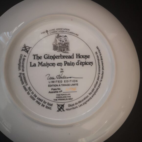 Franklin Mint 8" "The Gingerbread House" Limited Edition Christmas Plate - Picture 3 of 5